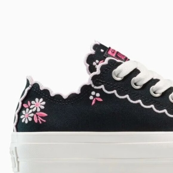 CONVERSE All Star Lift Platform Canvas Low Top Embroidered Flowers Scalloped 8 - Picture 4 of 6